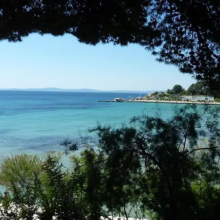 Authentic Mediterranean سبليت